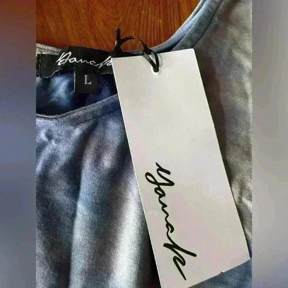 🚨BUNDLE🚨Super Soft YANKAK Tank Tops ~L ~ NWT! - Picture 8 of 10